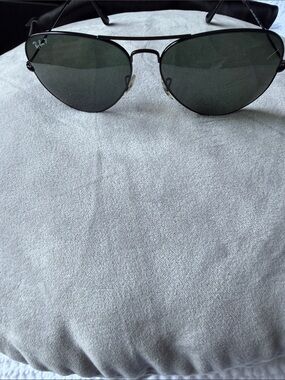 Ray-Ban Aviator Sunglasses with Dark Green Lenses and Black Frame